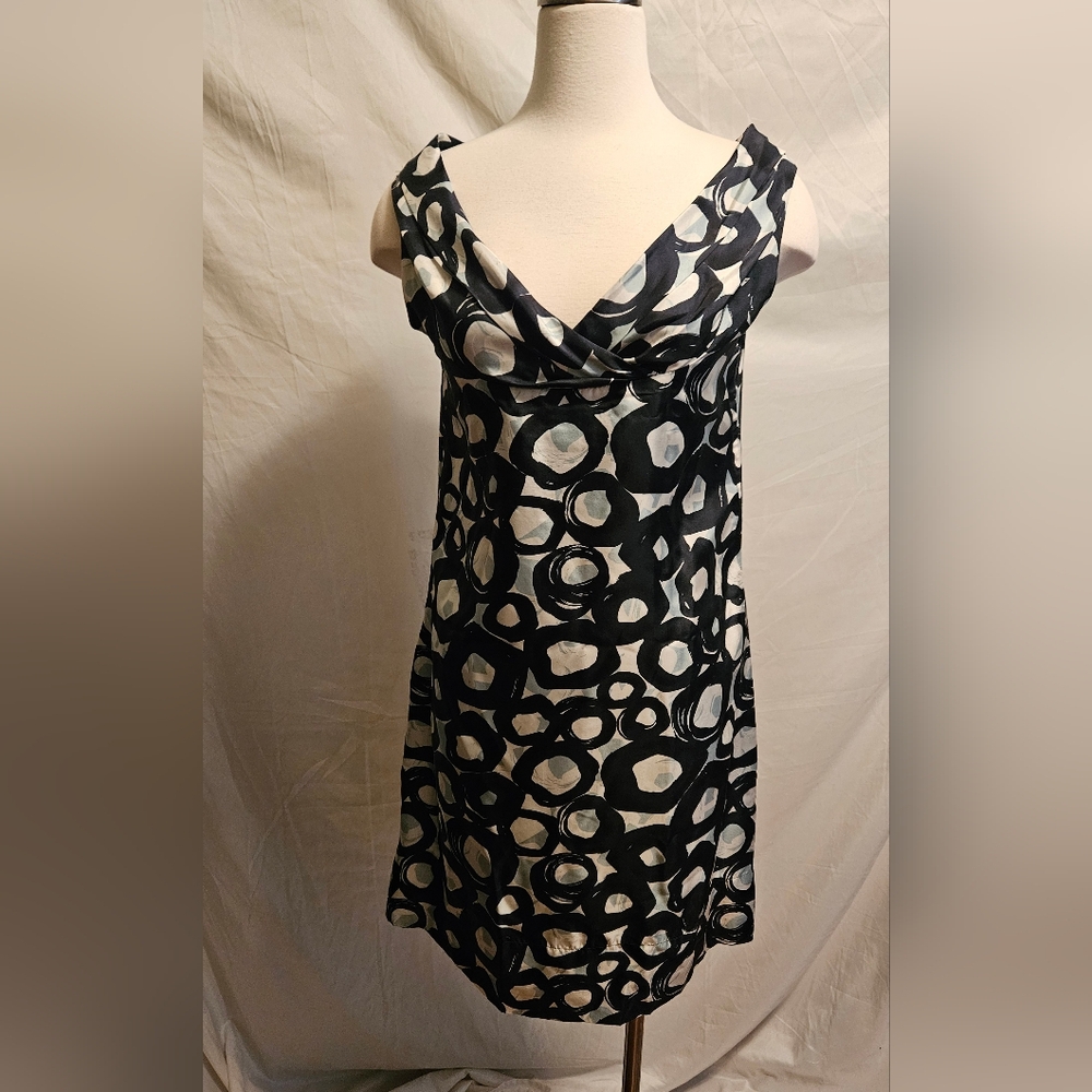 New York & Co 100% Silk Dress. Size 6. NWT. Dark Green/Cream. Sleeveless